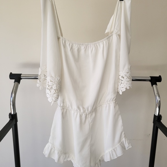 Lace Off the Shoulder White Romper - Picture 3 of 6